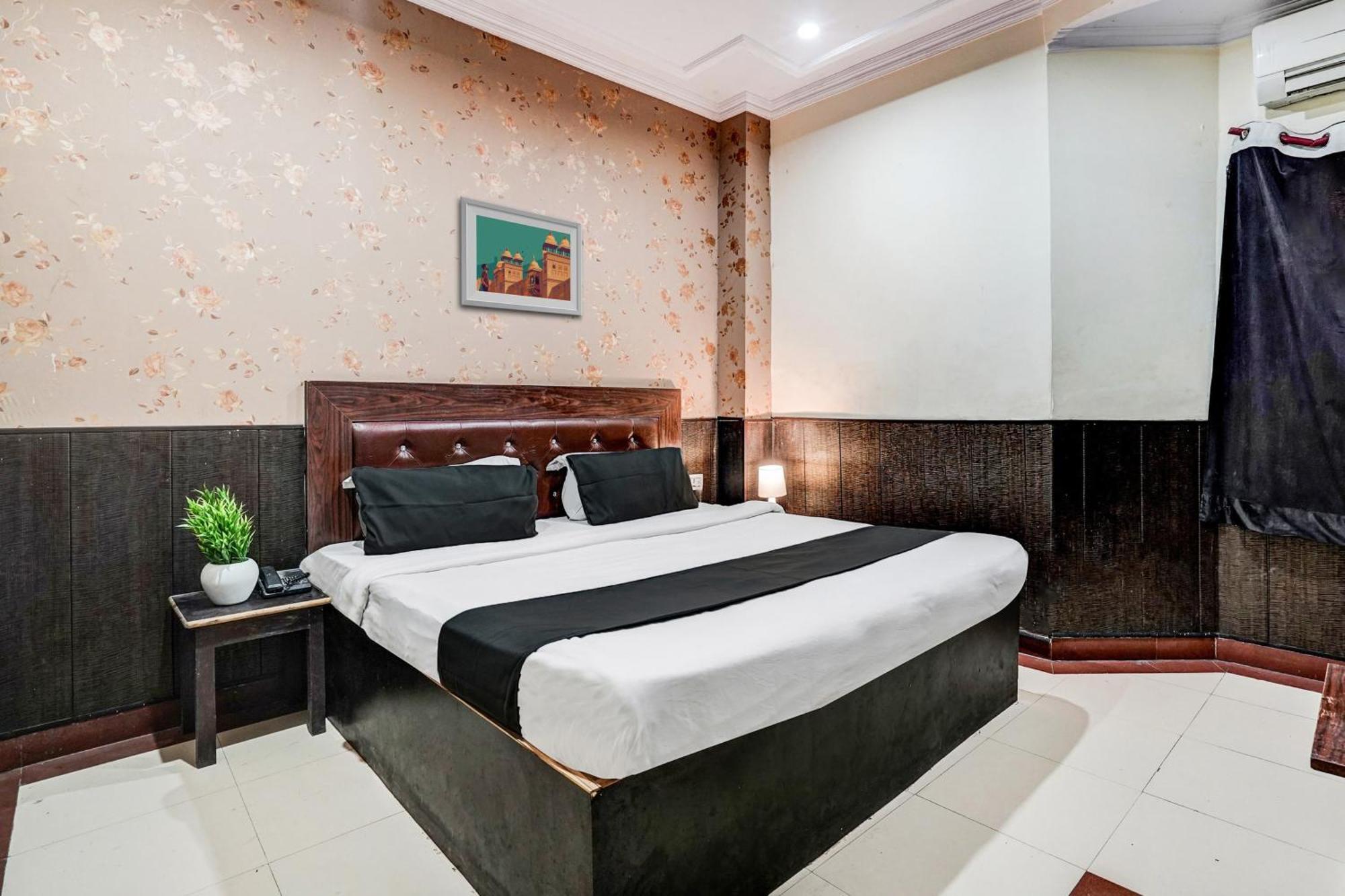 Super Hotel O Bg Hotel Faridabad Exterior foto