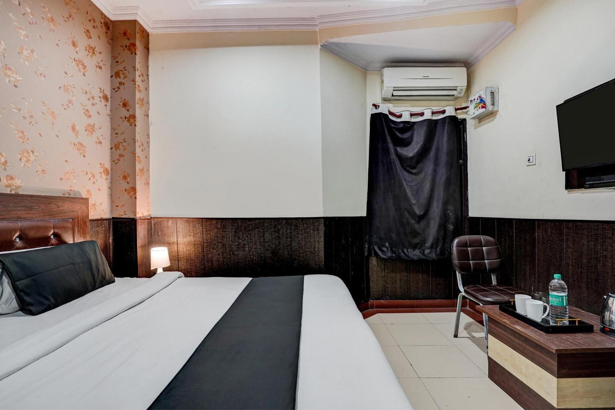 Super Hotel O Bg Hotel Faridabad Exterior foto