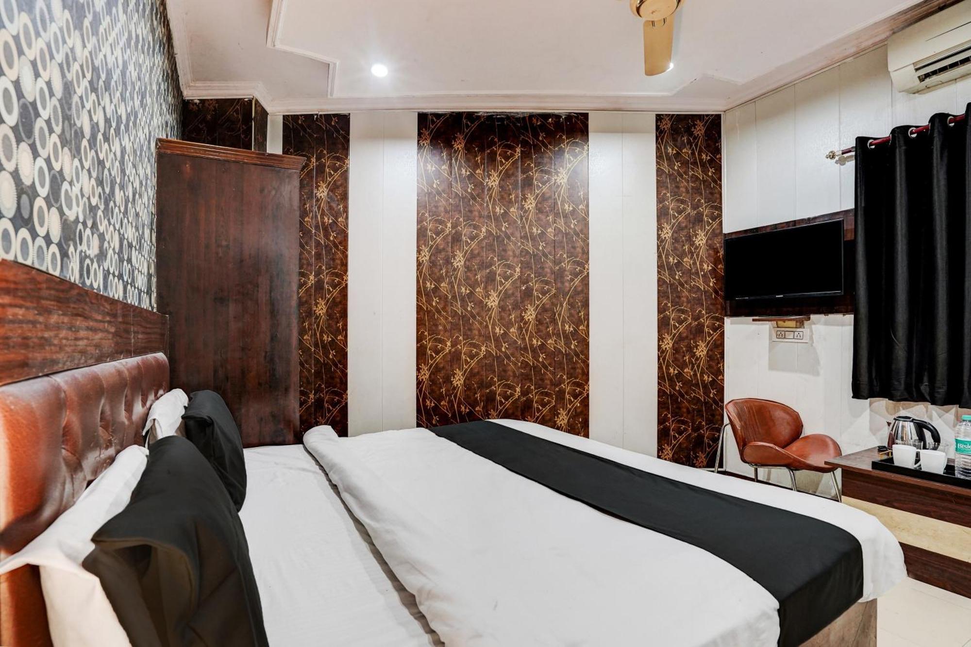 Super Hotel O Bg Hotel Faridabad Exterior foto