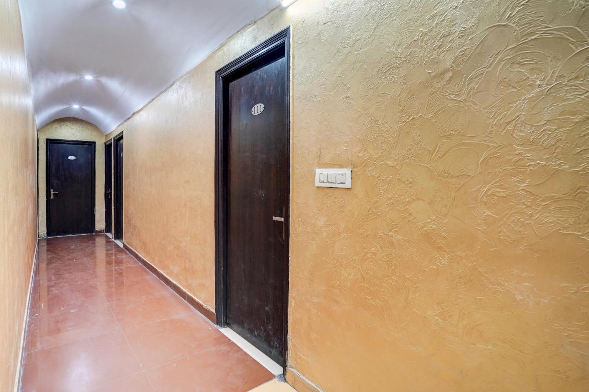 Super Hotel O Bg Hotel Faridabad Exterior foto
